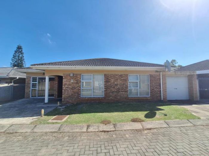 Property #ENT0263155, House for sale in Nahoon Valley Park