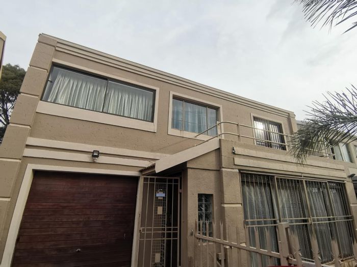 Property #ENT0263229, Townhouse for sale in Hurlyvale
