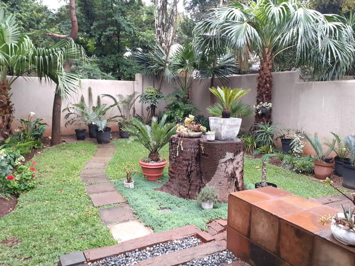 Inviting 3-Bedroom Townhouse For Sale in Die Hoewes with Private Garden