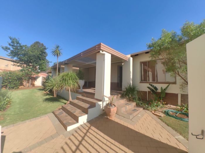 Property #ENT0263316, House rental monthly in Waterkloof Glen