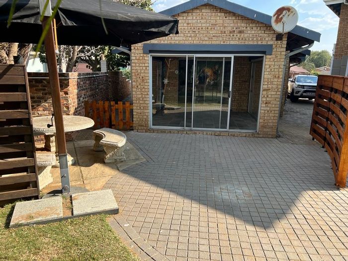 Property #ENT0263454, House for sale in Vaal Marina