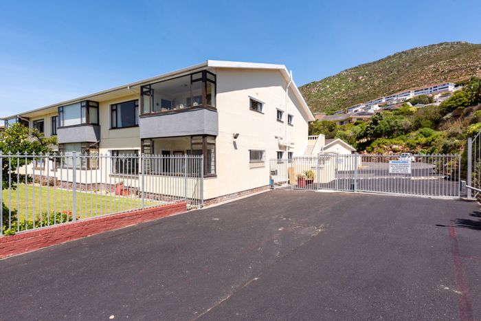 Property #ENT0263574, Apartment for sale in Fish Hoek