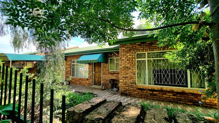 Property #ENT0263641, Townhouse for sale in Ventersdorp