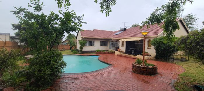 Property #ENT0263676, House for sale in Edenvale Central