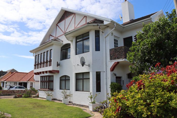 Property #ENT0263745, Apartment for sale in Fish Hoek