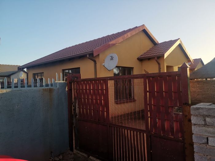 Property #ENT0263785, House for sale in Soshanguve East