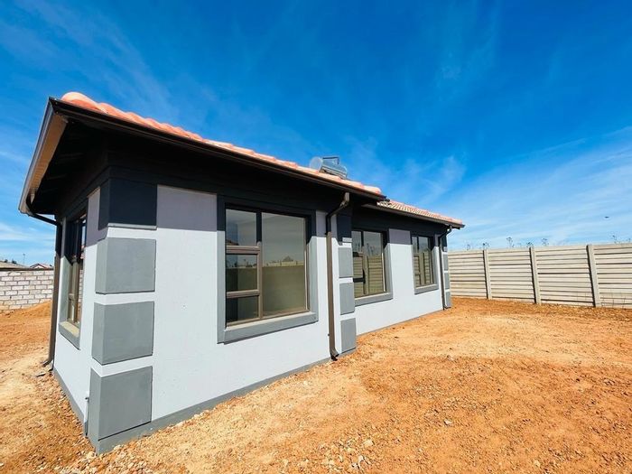 Property #ENT0263848, House for sale in Crystal Park & Ext