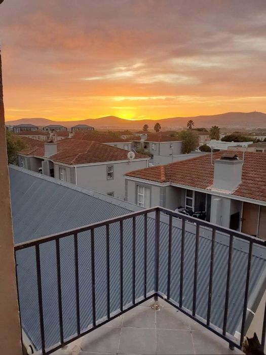 Property #ENT0263861, Townhouse for sale in Parklands