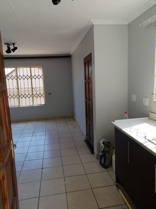 Property #ENT0264024, House for sale in Olievenhoutbosch