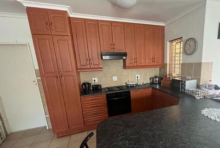 Property #ENT0264252, Townhouse for sale in Trichardt