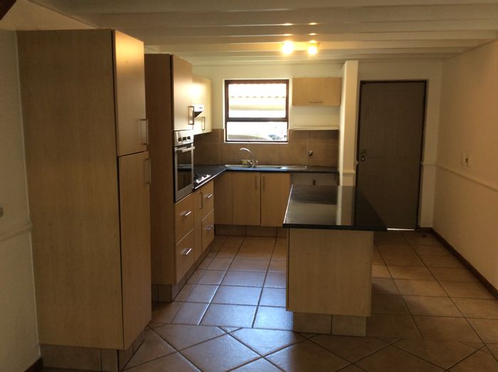Property #ENT0264207, Apartment rental monthly in Douglasdale