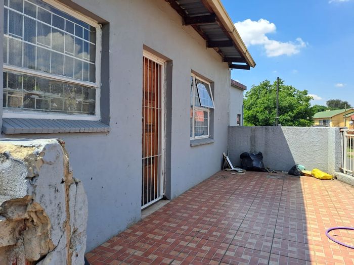 Property #ENT0264427, House for sale in Actonville