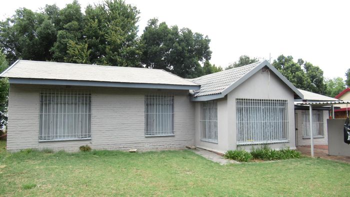 Property #ENT0264536, House for sale in Sasolburg