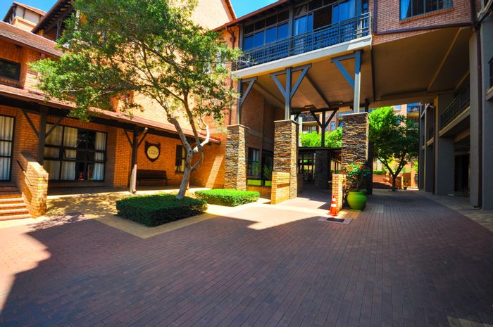 Property #ENT0264872, Apartment for sale in Waterkloof Glen