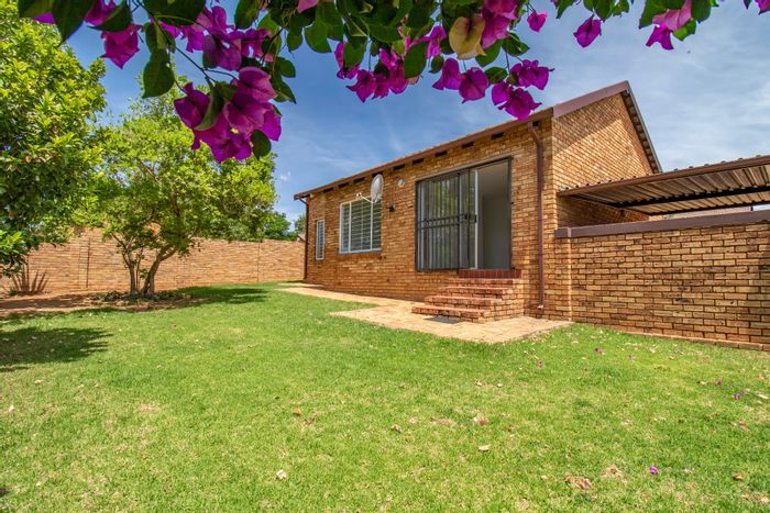 Property #ENT0264800, Townhouse for sale in Radiokop
