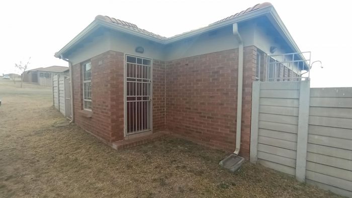 Property #ENT0265014, House for sale in Olievenhoutbosch