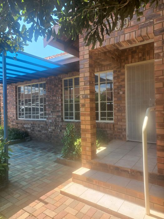 Property #ENT0265256, Townhouse for sale in Polokwane Central