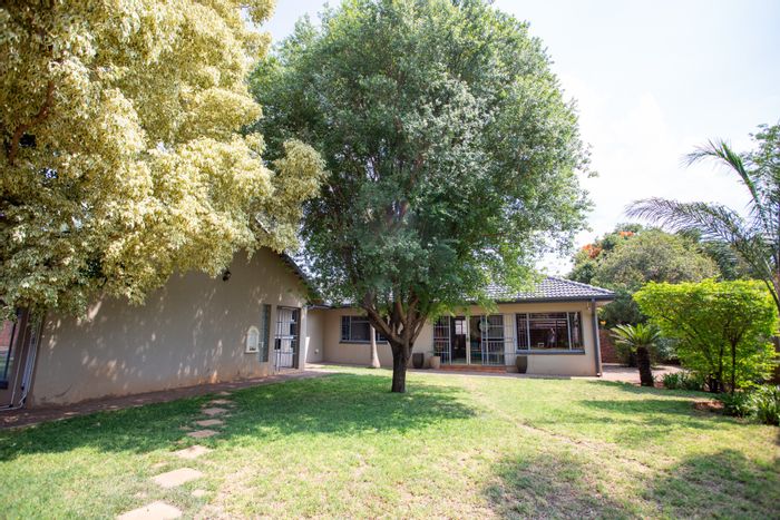 Property #ENT0266088, House sold in Chroompark