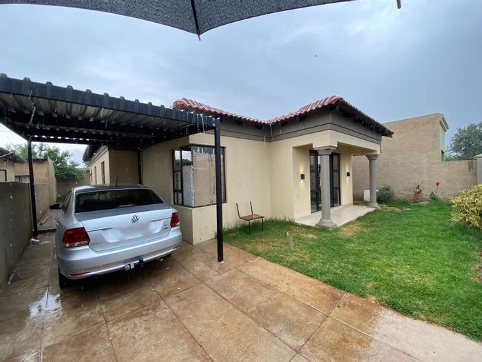 Property #ENT0266367, House for sale in Vosloorus