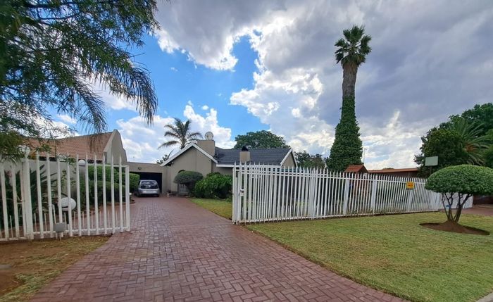 Property #ENT0266444, House for sale in Boksburg South
