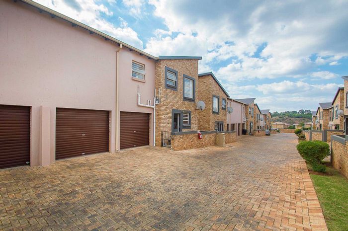 Property #ENT0266740, Townhouse for sale in Wilgeheuwel