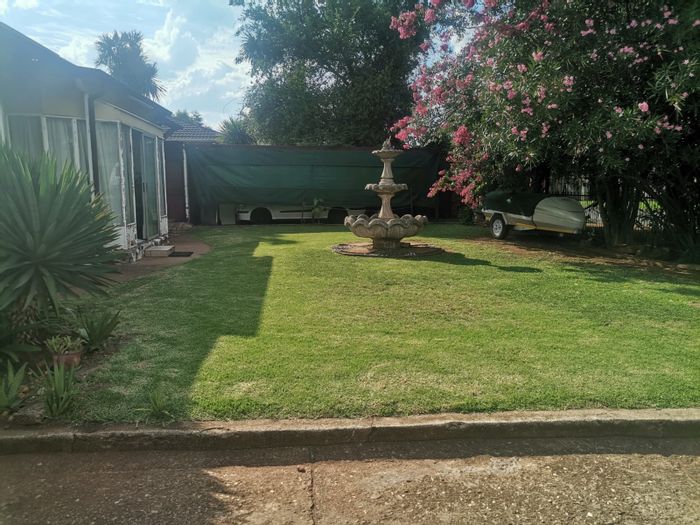 Property #ENT0266726, House for sale in Brenthurst