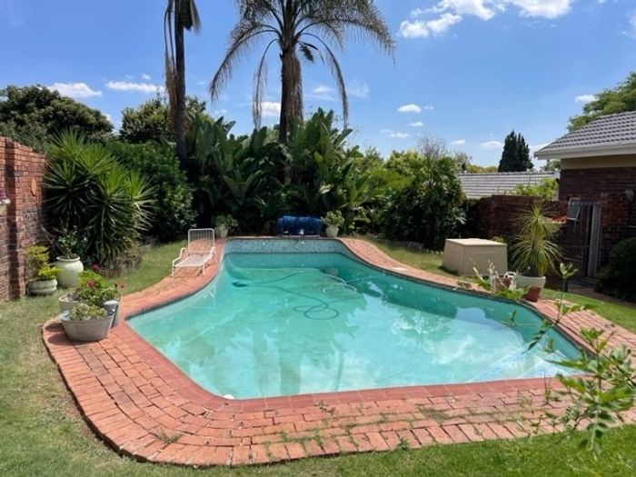 Property #ENT0267190, House for sale in Waterkloof Ridge