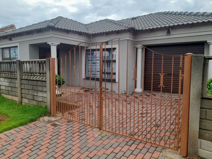 Property #ENT0267332, House for sale in A P Khumalo