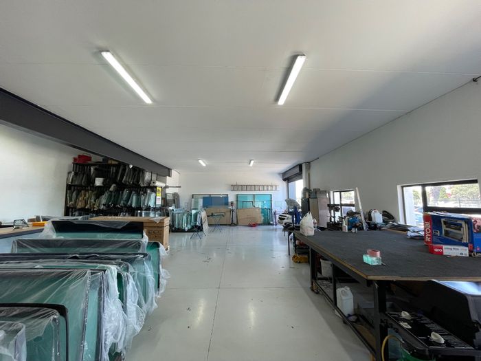 Property #ENT0267990, Factorywarehouse for sale in Spartan