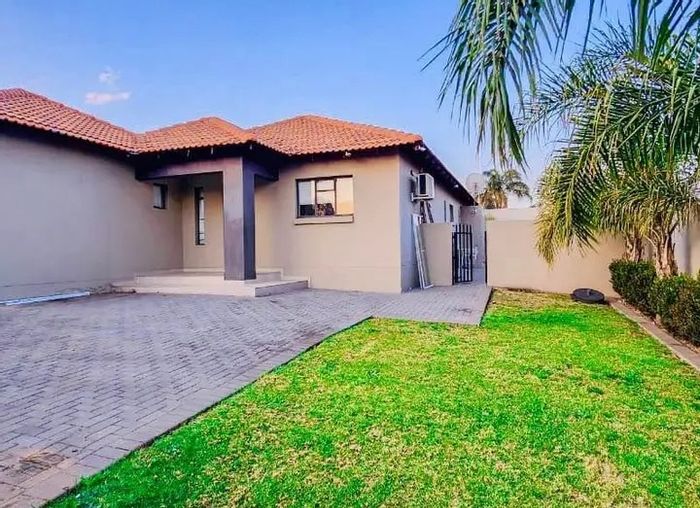 Property #ENT0268051, House for sale in Edenvale Central