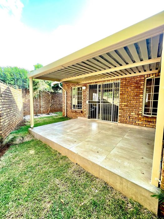 Property #ENT0268097, Apartment for sale in Highveld
