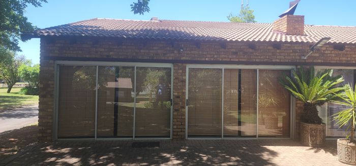 Property #ENT0268098, House for sale in Vaal Marina