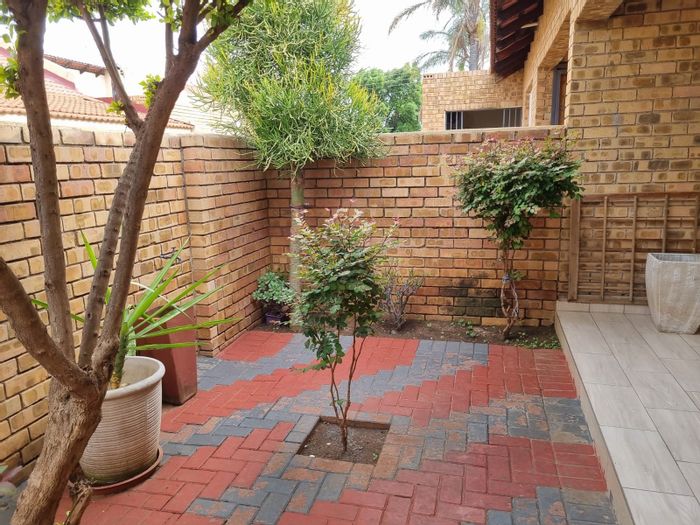 Property #ENT0268032, Townhouse for sale in Penina Park