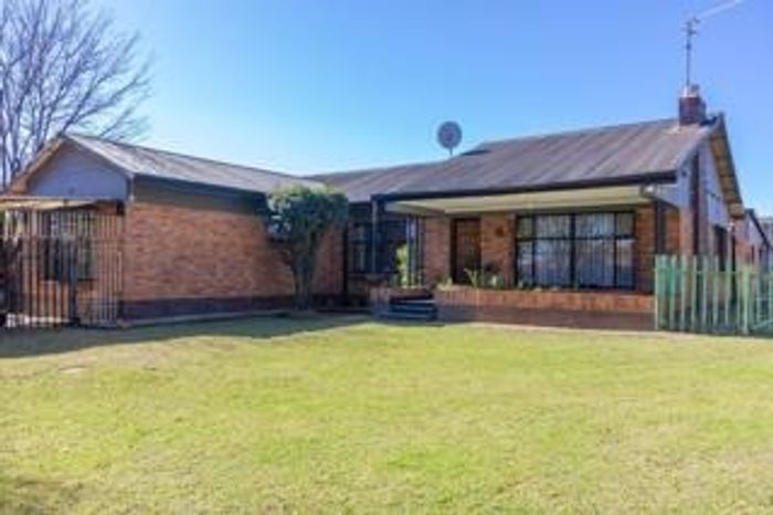 Property #ENT0268592, House for sale in Kempton Park Central