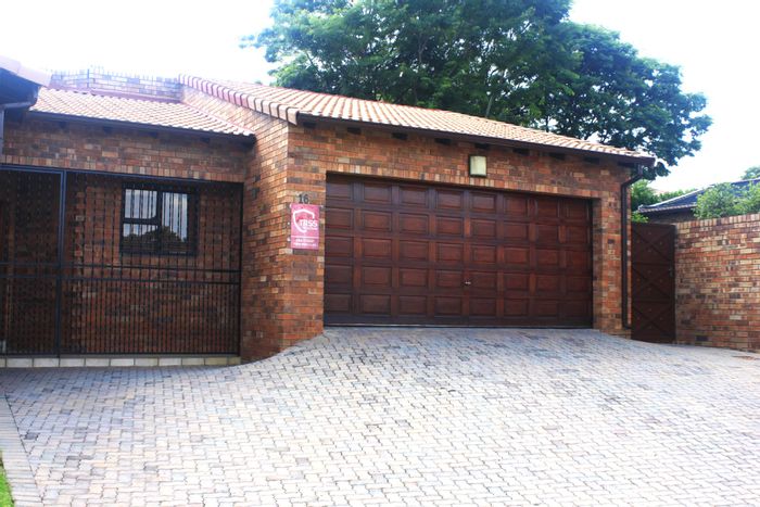 Property #ENT0269623, Townhouse rental monthly in North Riding