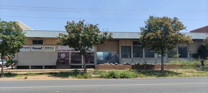 Property #ENT0269705, Factorywarehouse for sale in Pretoria West