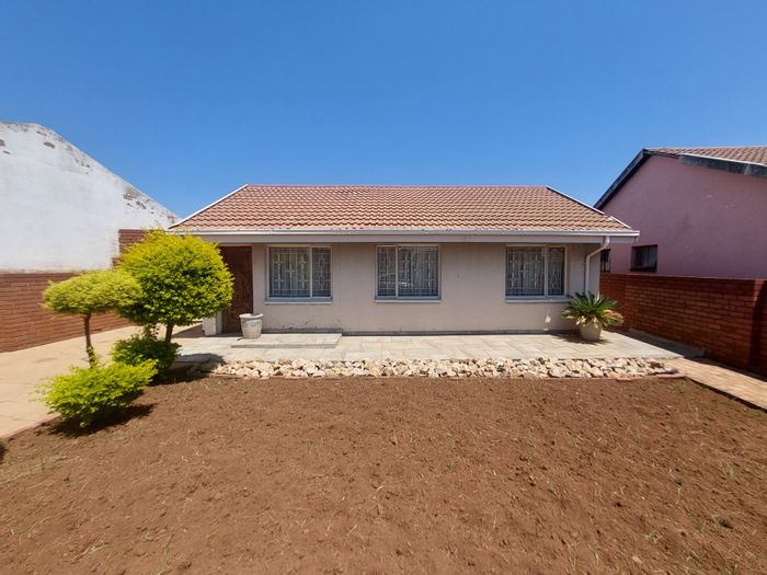 Property #ENT0269859, House for sale in Mamelodi