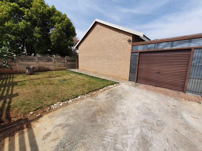 Randfontein 21 Houses for sale