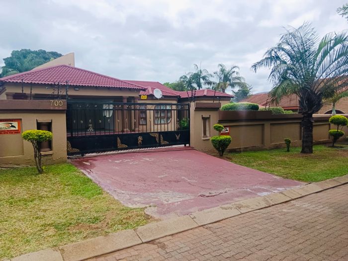 Property #ENT0269803, House for sale in Malelane