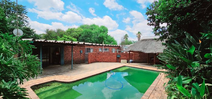 Property #ENT0269949, House for sale in Garsfontein
