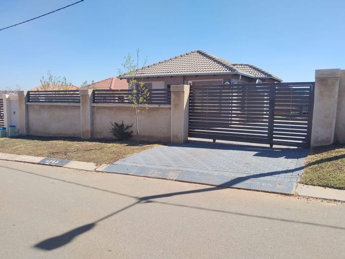Property #ENT0270477, House for sale in Witpoortjie