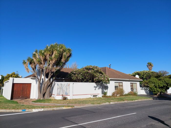 Property #ENT0270746, House for sale in Strand North
