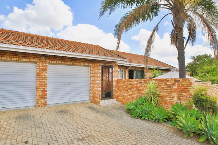 Property #ENT0274383, Townhouse for sale in Amberfield Glen
