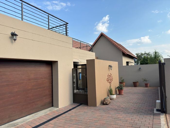 Property #ENT0276282, House for sale in Leloko Lifestyle & Eco Estate
