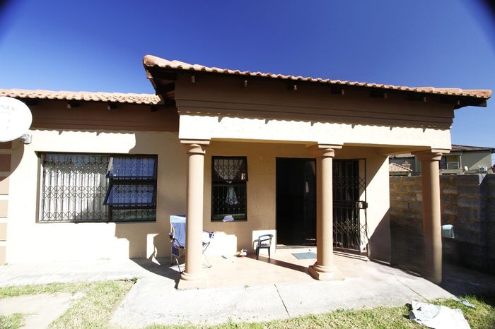 Property #ENT0276816, House for sale in Ermelo Central