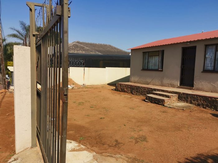 Property #ENT0277528, House for sale in Soshanguve Ext