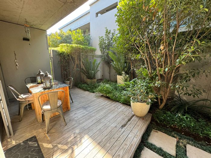 Property #ENT0277935, Townhouse for sale in Menlo Park