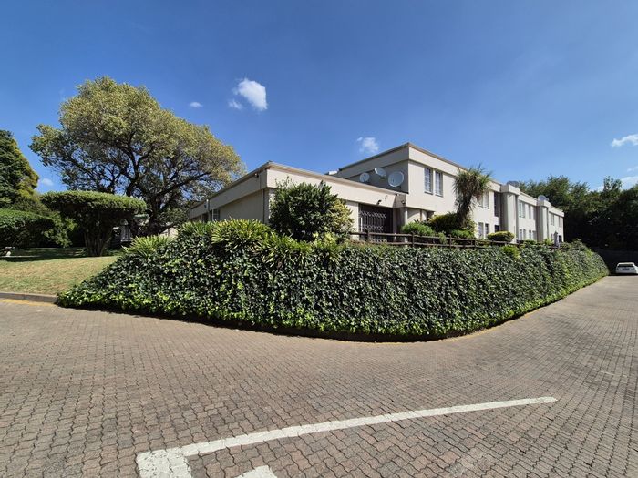 Property #ENT0281023, Apartment for sale in Bedfordview Central