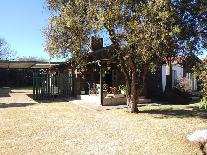 Property #ENT0281734, House for sale in Rhodesfield Ext 1