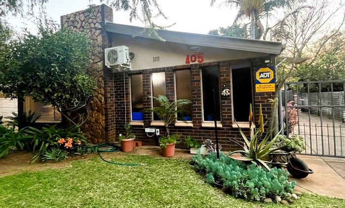 Charming Pretoria North Home for Sale: 3 Bedrooms, Garden, Close to Schools!